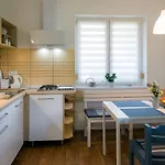 Toldi68 Apartmanhaz * 凯斯特海伊