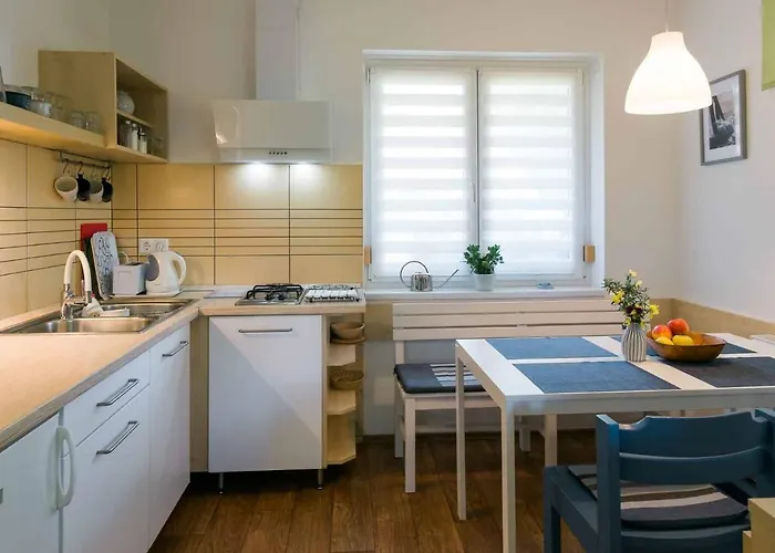 Toldi68 Apartmanhaz * Kestel